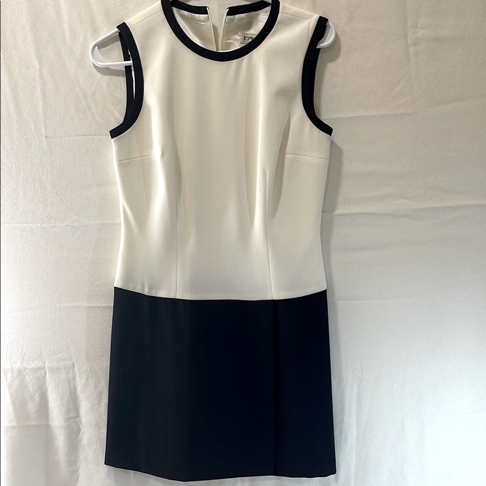 Elegant Black and White Sleeveless Dress